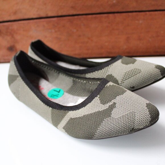 Jellypop Women’s Flats Size 7.5 Camo Knit Slip-On Shoes with Memory Foam Insole - Picture 2 of 8